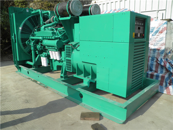普兰发电车出租-柴油发电机散热器怎样散热