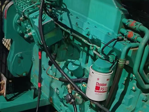 普兰如何确定新的发电机组控制系统是否与原系统兼容？